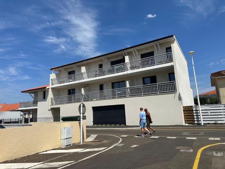 Tres Bel Appartement Neuf - Parking Et Terrasse Biscarrosse Exteriör bild
